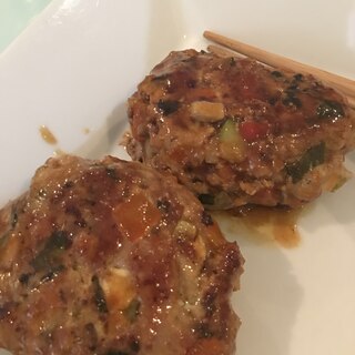 具材たっぷり豆腐ハンバーグ